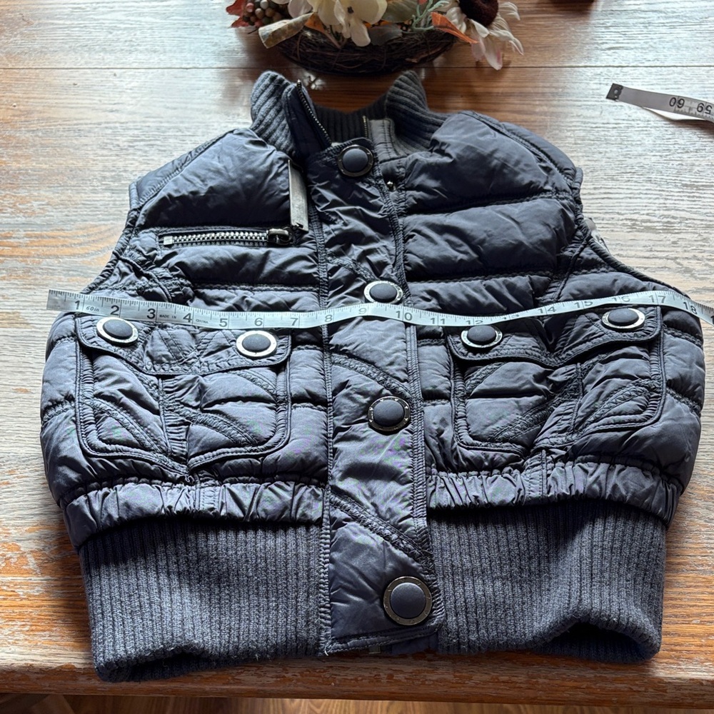 26 International Black Puffer Jacket